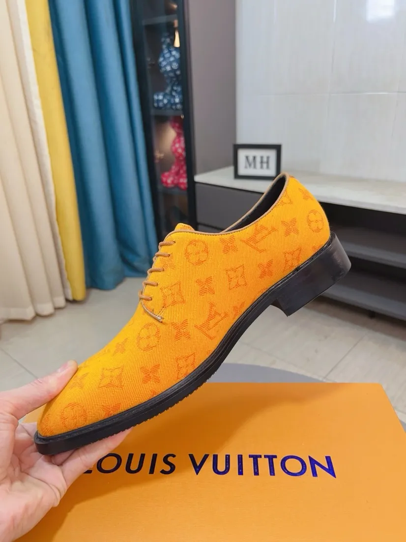 Ex-factory price 720🌹🌹High version [LV] Louis Vuitton's popular casual leather shoes🎖Fashionable and elegant🎖🎖Material: Original imported open-edge beaded cowhide, washed cowhide leather lining, original open-molded rubber outsole, high-end and classy, ​​elegant quality, instantly transforming into a handsome man ❤❤Standard\nNumber: 38-44